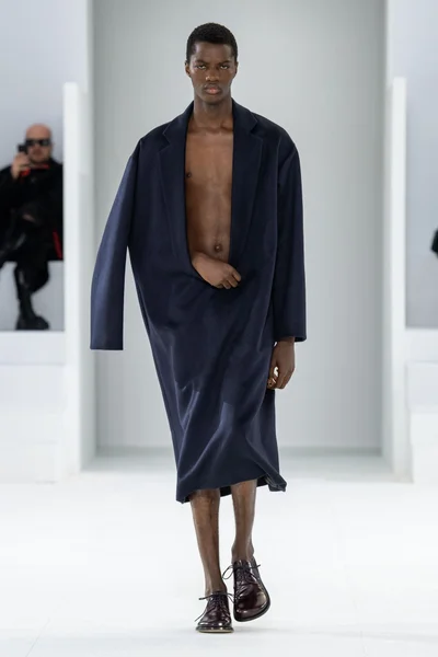 Look 4